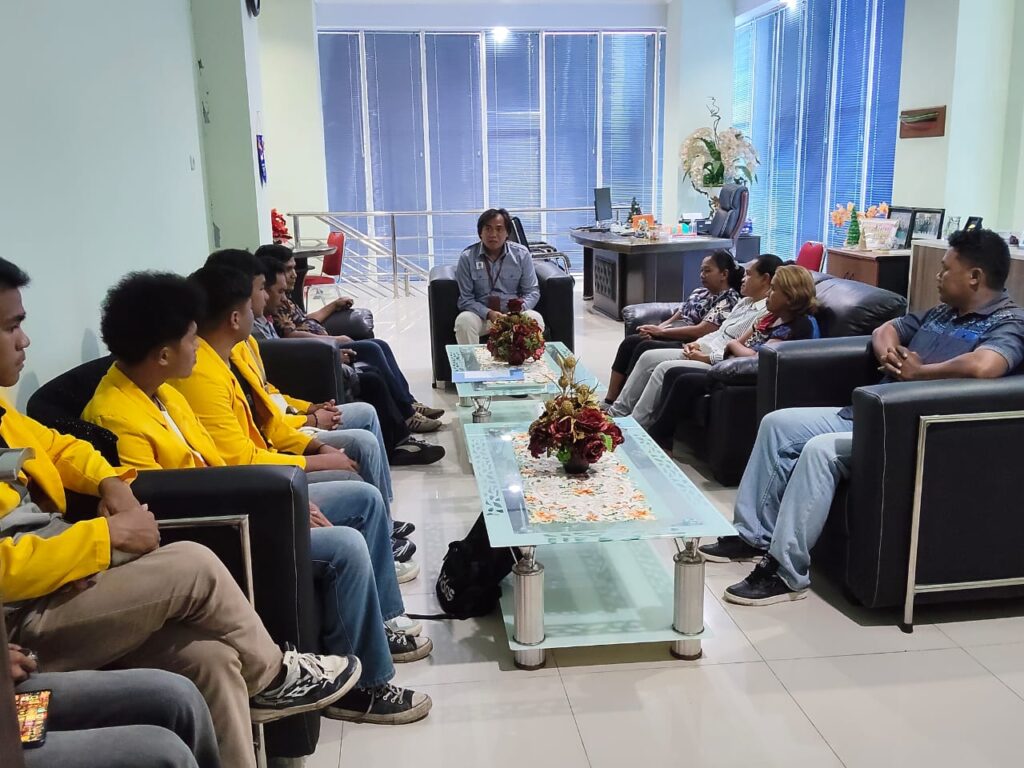 Pertemuan Orang Tua Mahasiswa Polnustar Program Studi Teknologi Penangkapan Ikan Terkait Program Magang ke Luar Negeri  dengan PT. Anugerah Bahari Pasifik