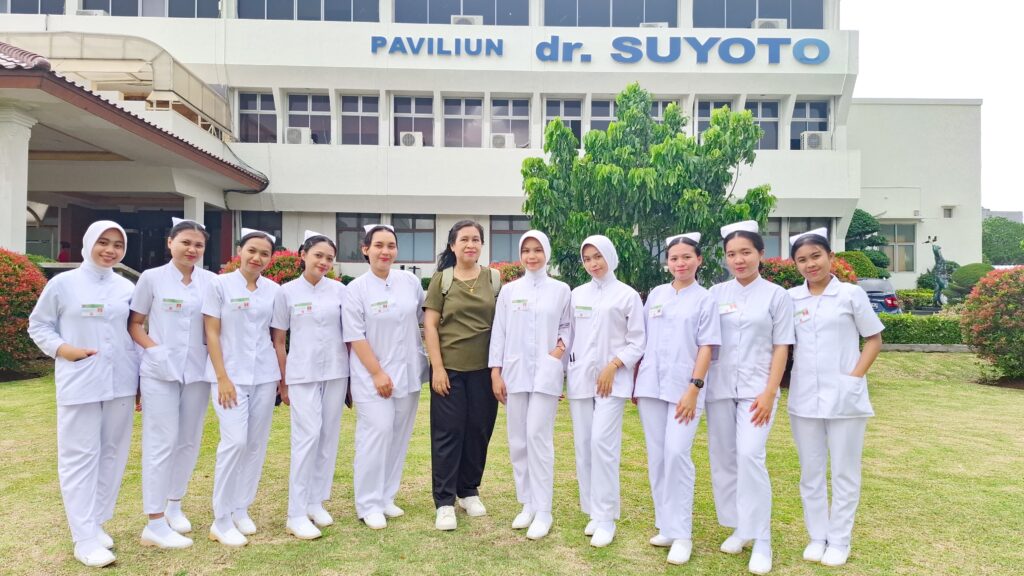 Mahasiswa Prodi Keperawatan Selesaikan Praktik di Hiperbarik RS dr. Suyoto